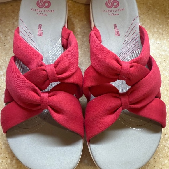 Cloud Steppers by Clarks Pink Bow Women's Sandals Comfortable Shoes Sz 9 Slip on - Picture 14 of 14